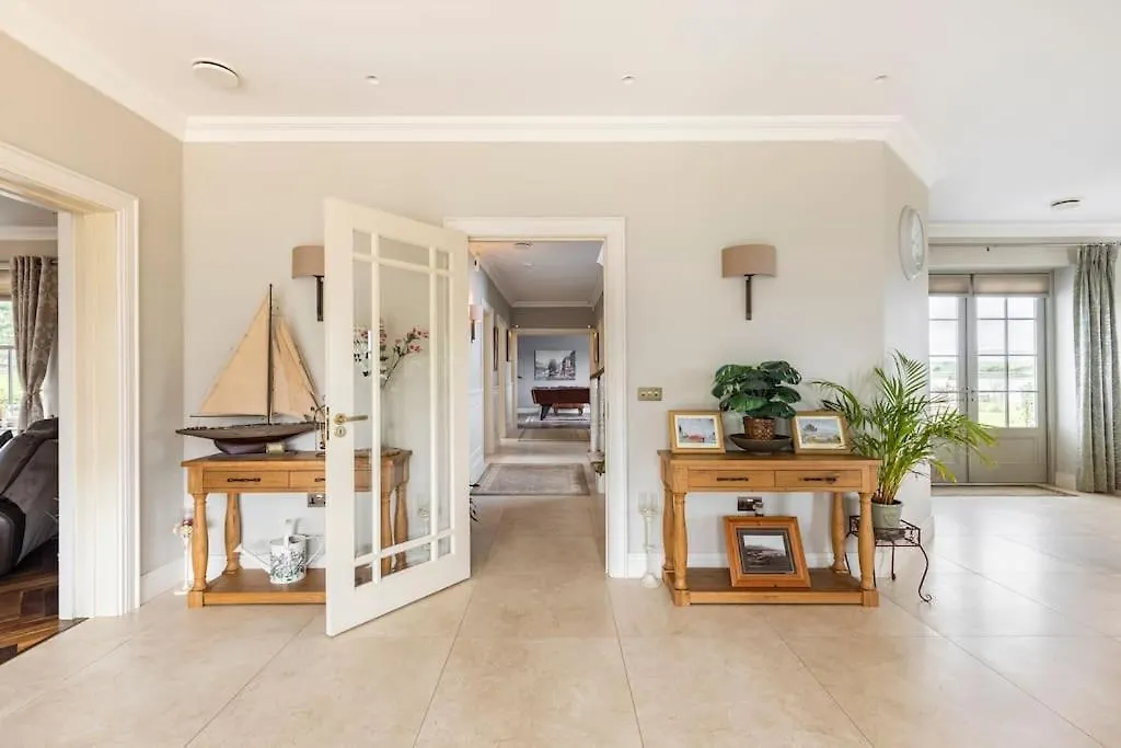 Fivestar Luxurious Home - Westport Quay 0*,  Ireland
