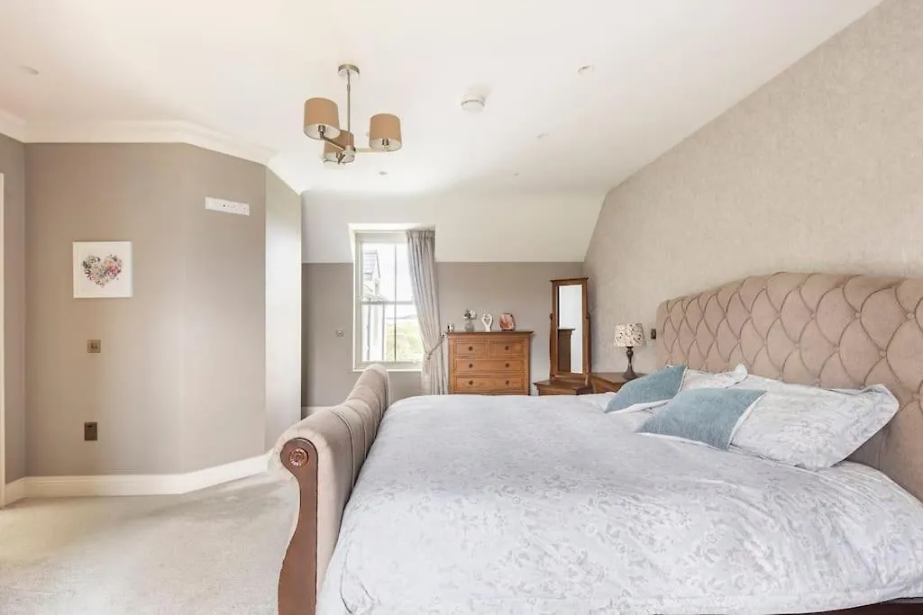 Fivestar Luxurious Home - Westport Quay Villa